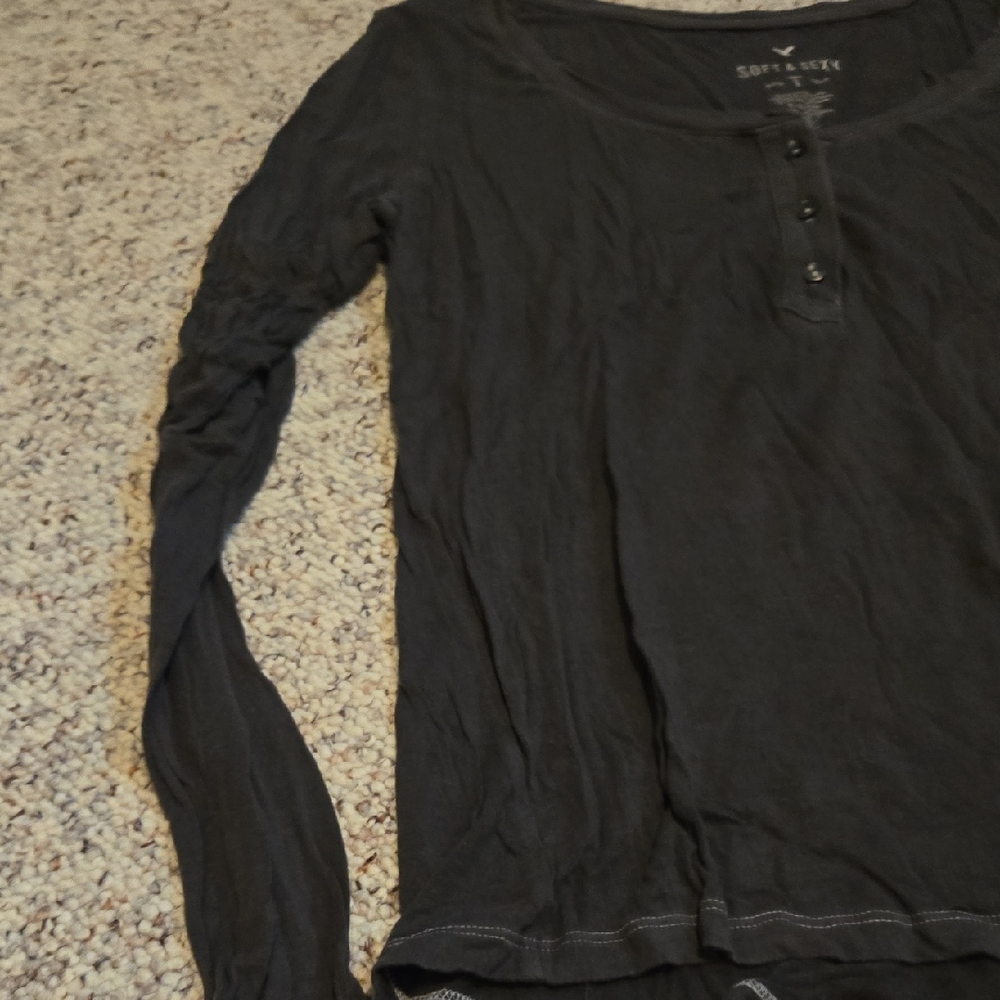 American Eagle Outfitters Charcoal Long Sleeve Tee - Picture 4 of 5